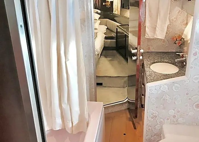 Sea And Yacht Ботель Пусан