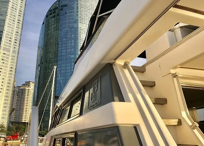 Ботель Sea And Yacht 3*